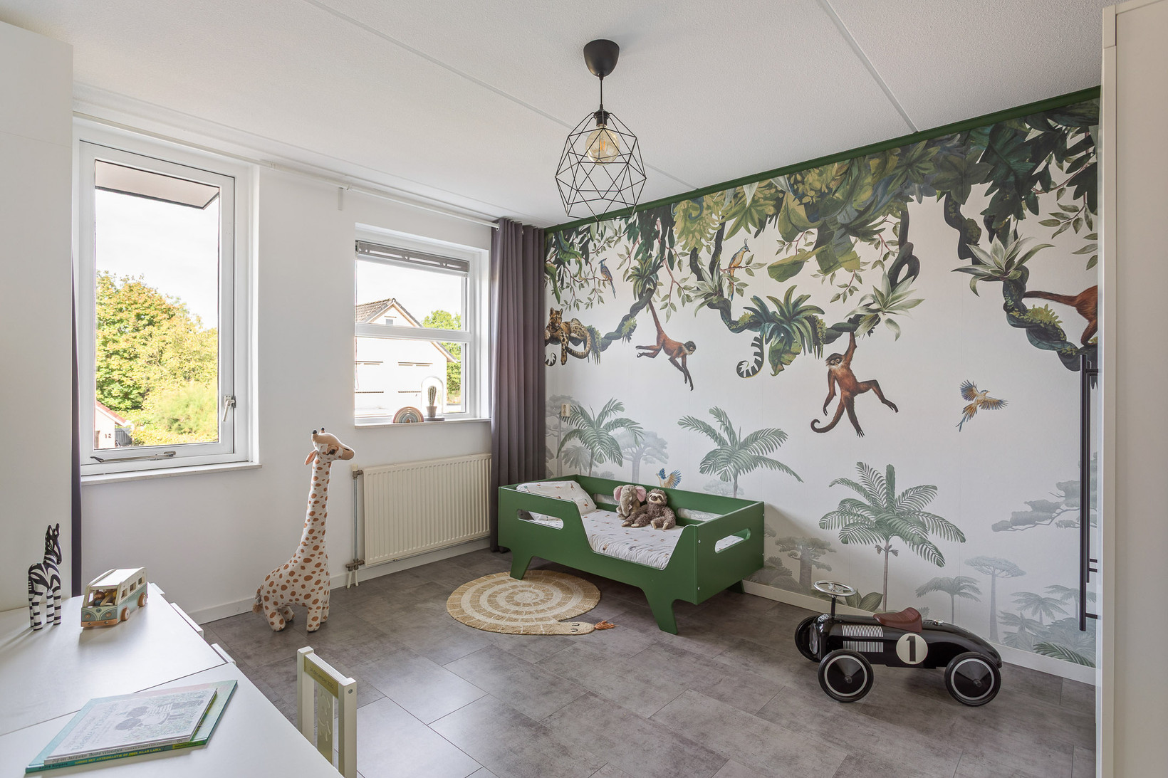 Tussenwoning te koop: Abe Lenstrastraat 7, Oldenzaal