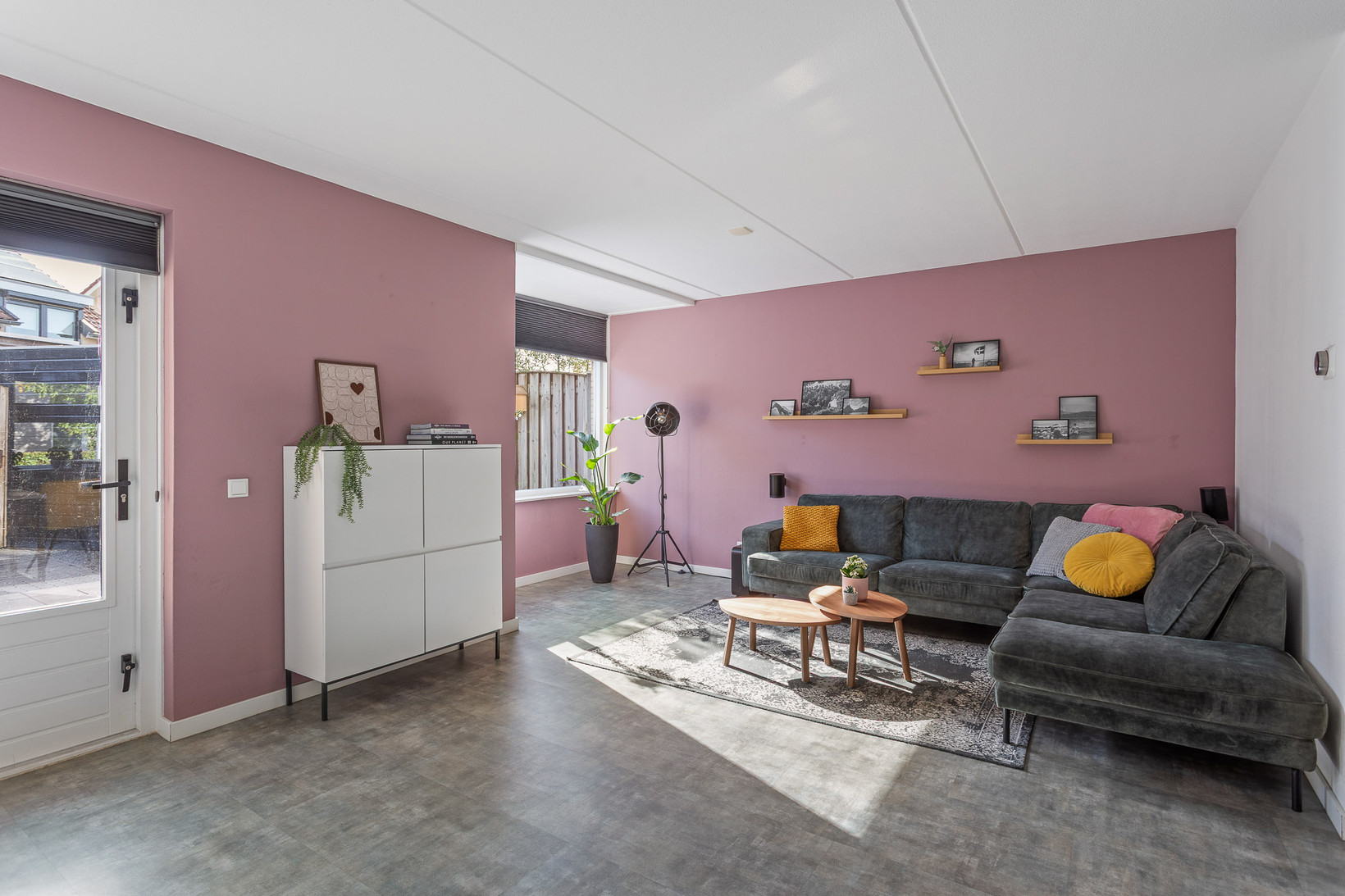 Tussenwoning te koop: Abe Lenstrastraat 7, Oldenzaal