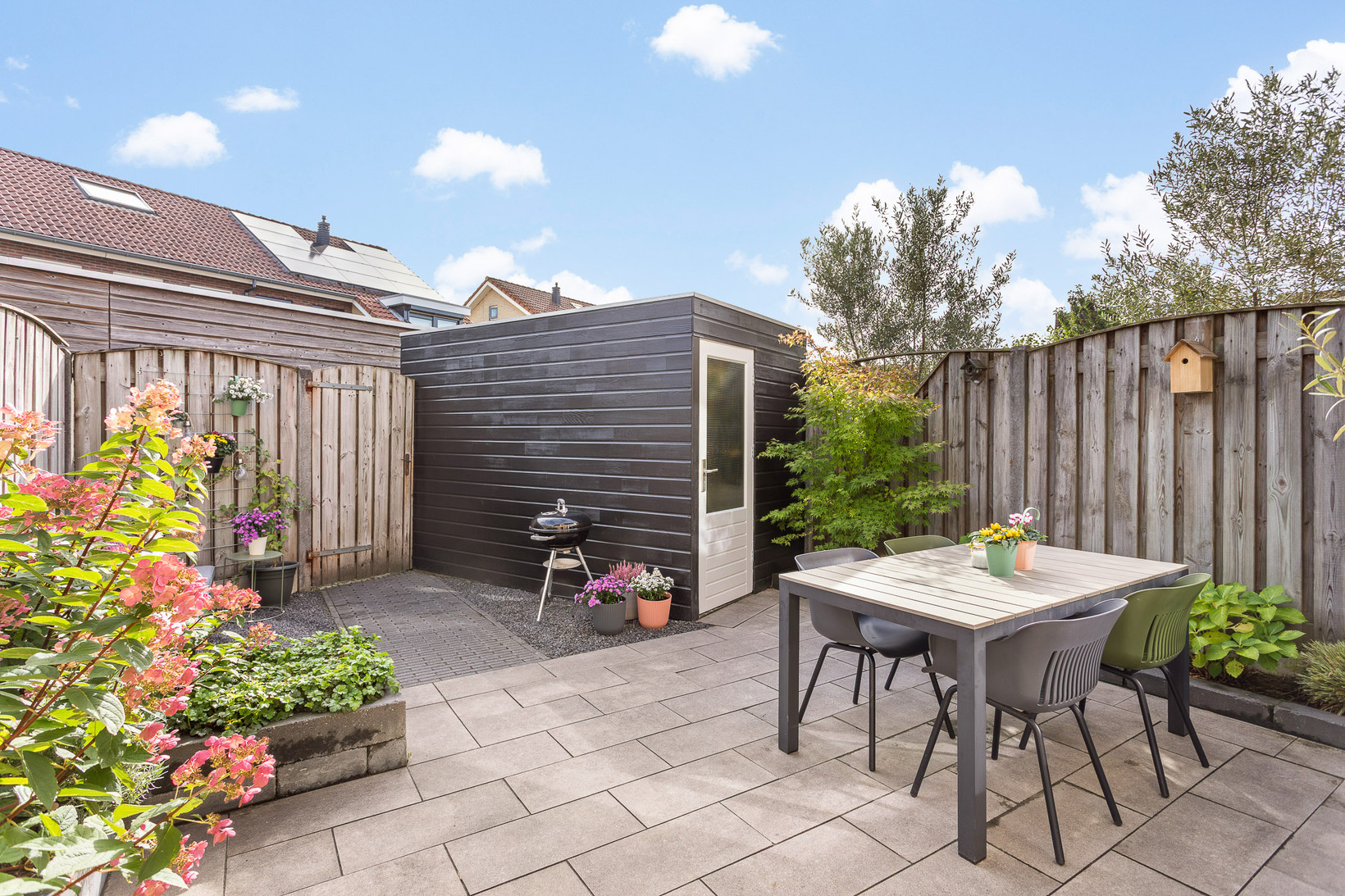 Tussenwoning te koop: Abe Lenstrastraat 7, Oldenzaal