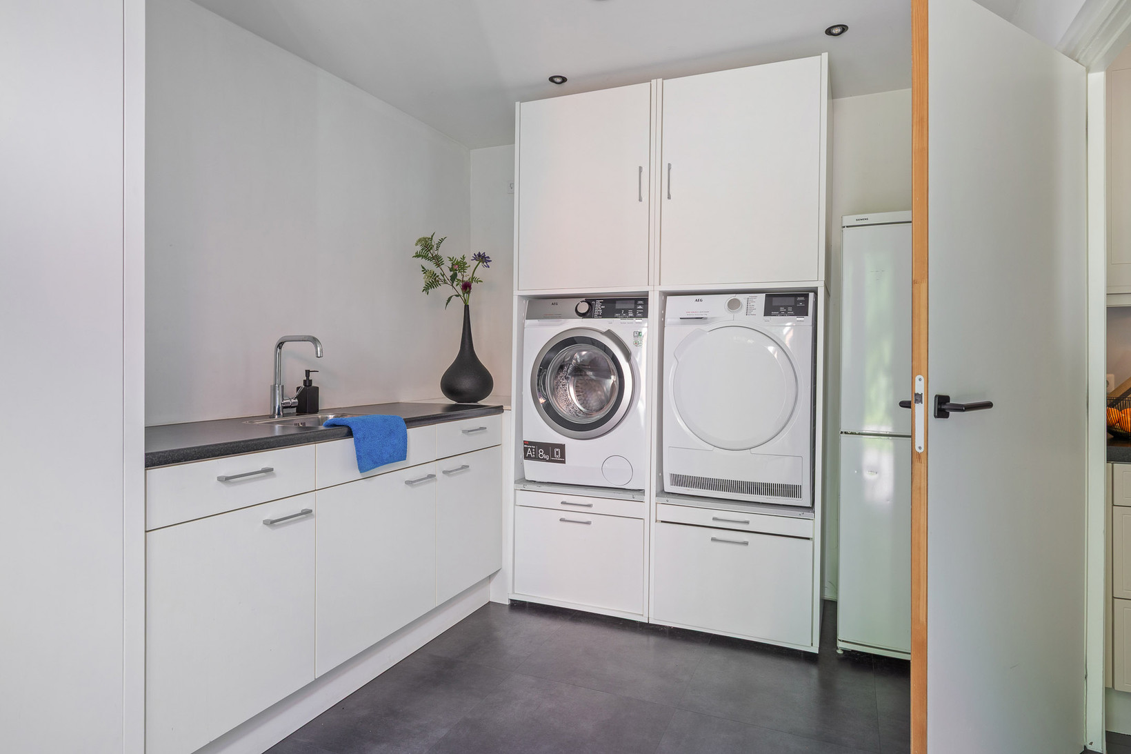 Twee-onder-één-kap te koop: Mr. Treubstraat 16, Oldenzaal
