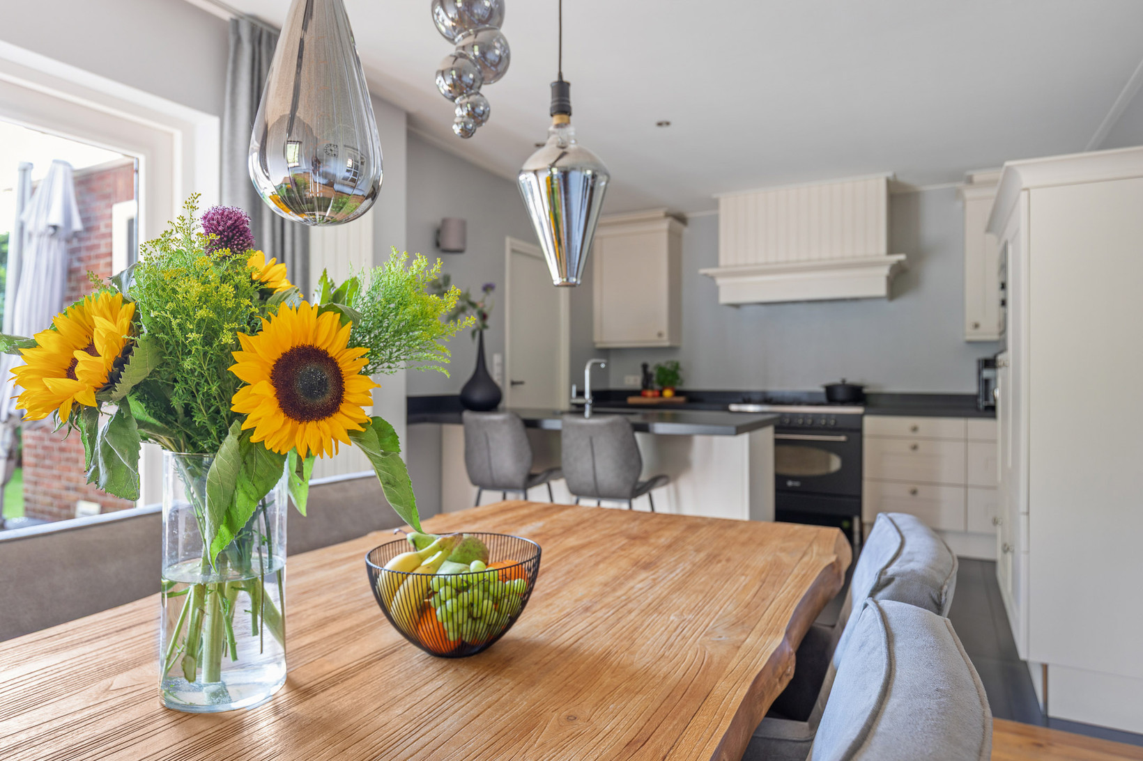Twee-onder-één-kap te koop: Mr. Treubstraat 16, Oldenzaal