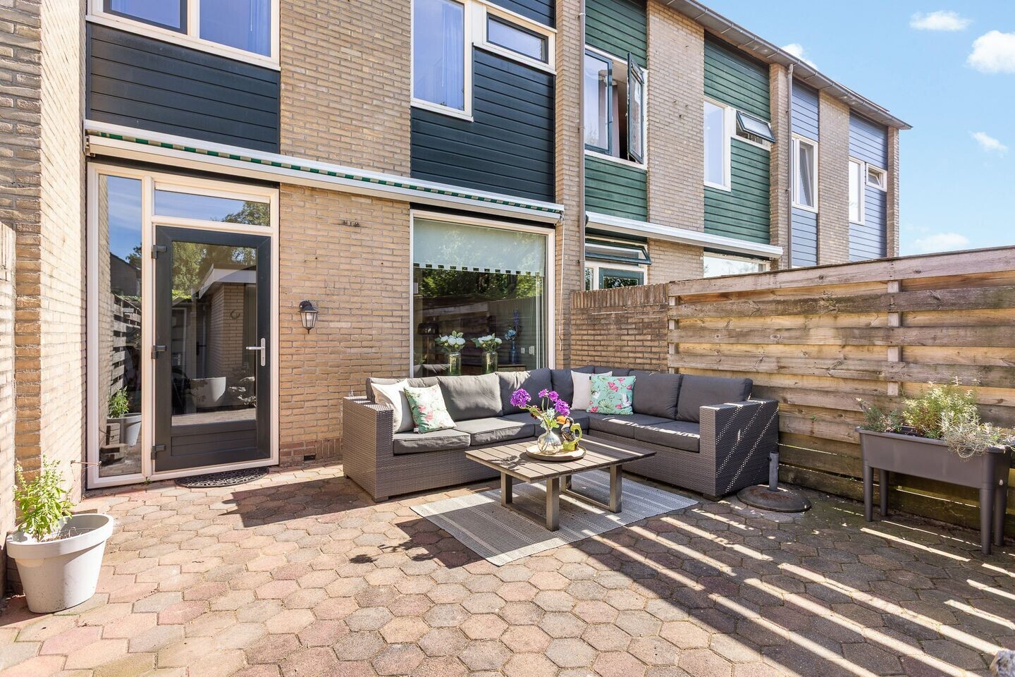 Tussenwoning te koop: Zandhorstlaan 5, Oldenzaal