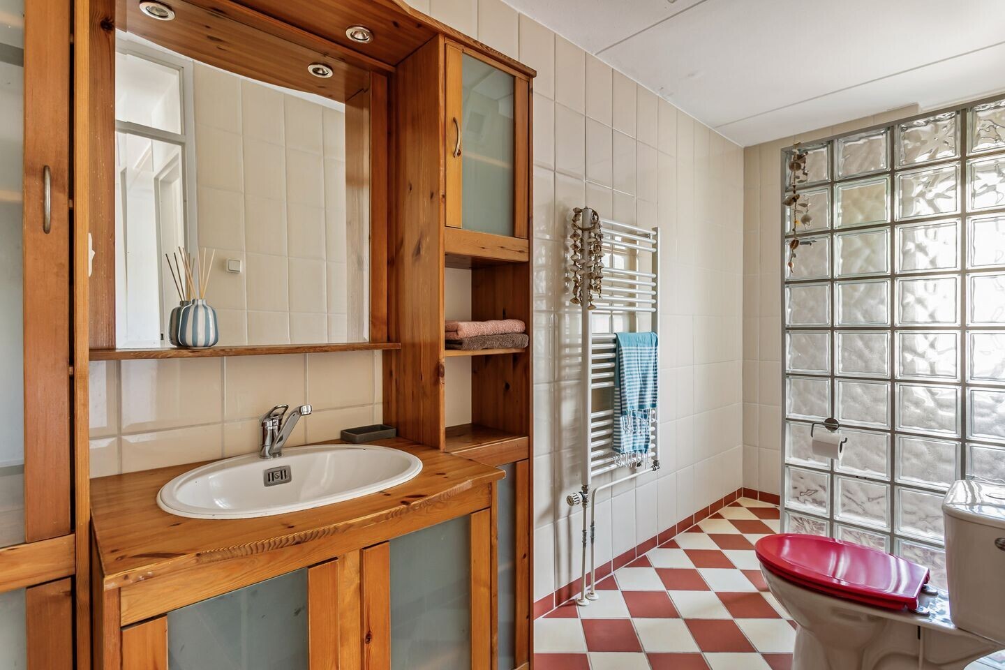 Tussenwoning te koop: Leeuwebek 18, Oldenzaal