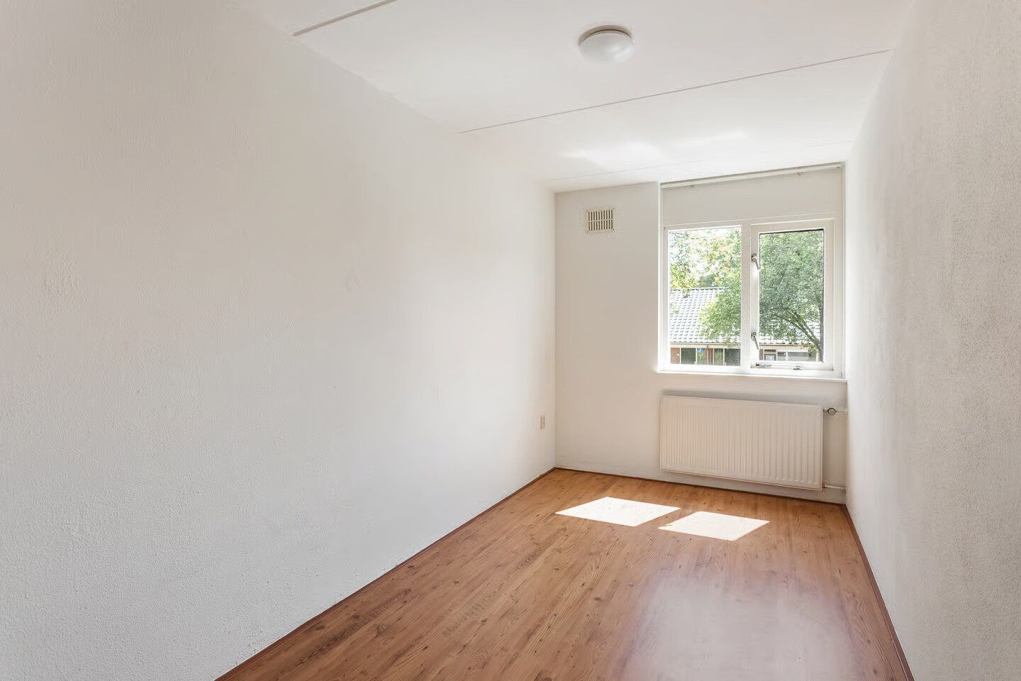 Tussenwoning te koop: Leeuwebek 18, Oldenzaal