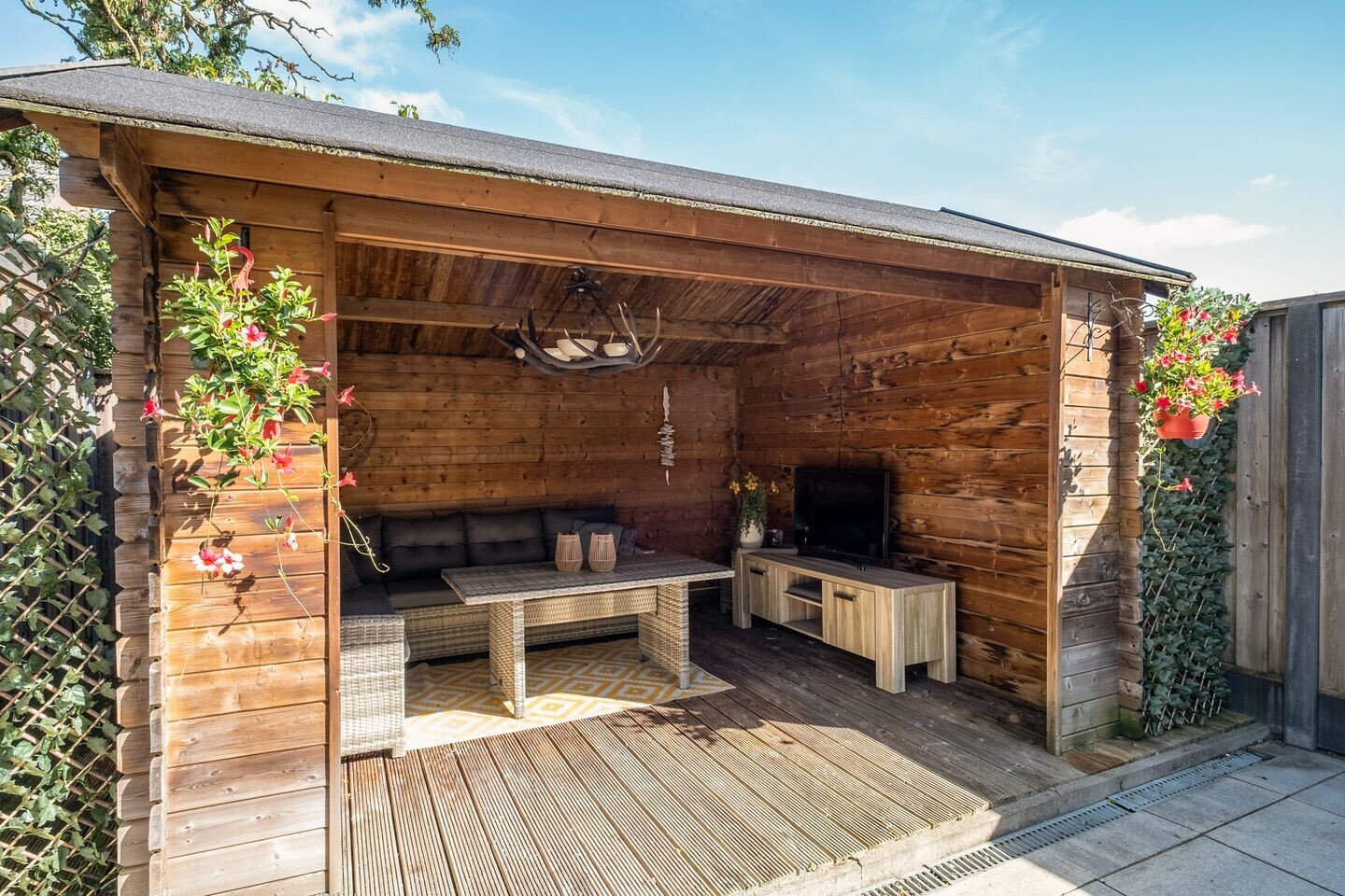 Tussenwoning te koop: Geelster 62, Oldenzaal