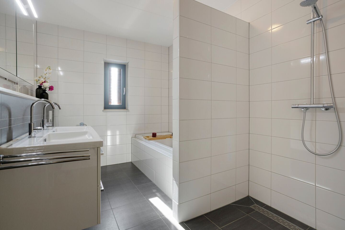 Tussenwoning te koop: hoefsmid 4, Oldenzaal
