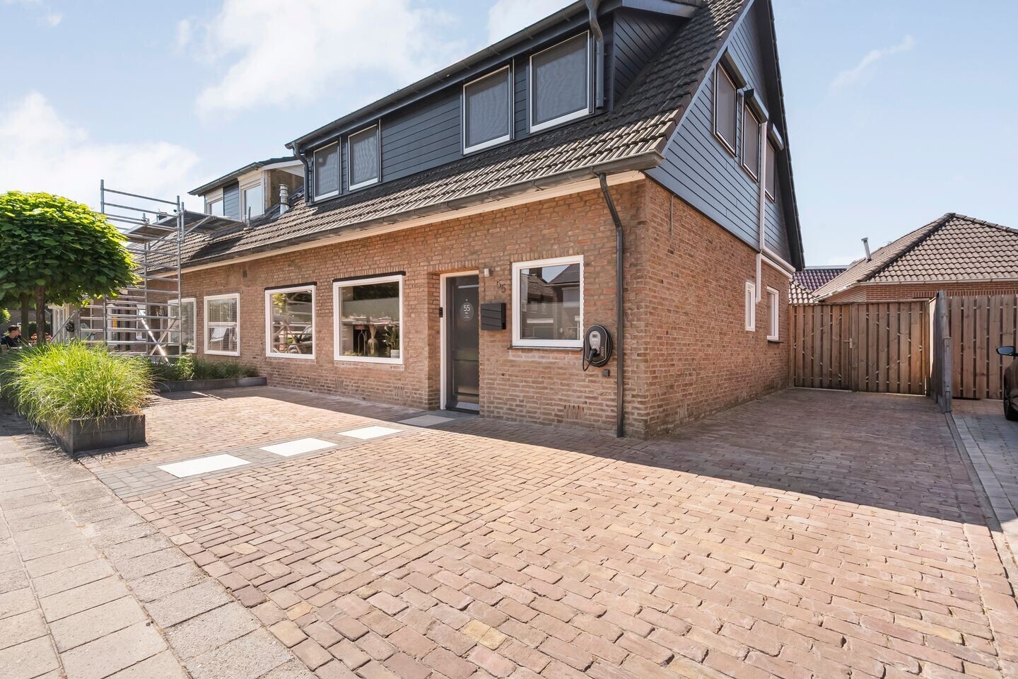 Twee-onder-één-kap te koop: Oldenzaalsestraat 55, Losser