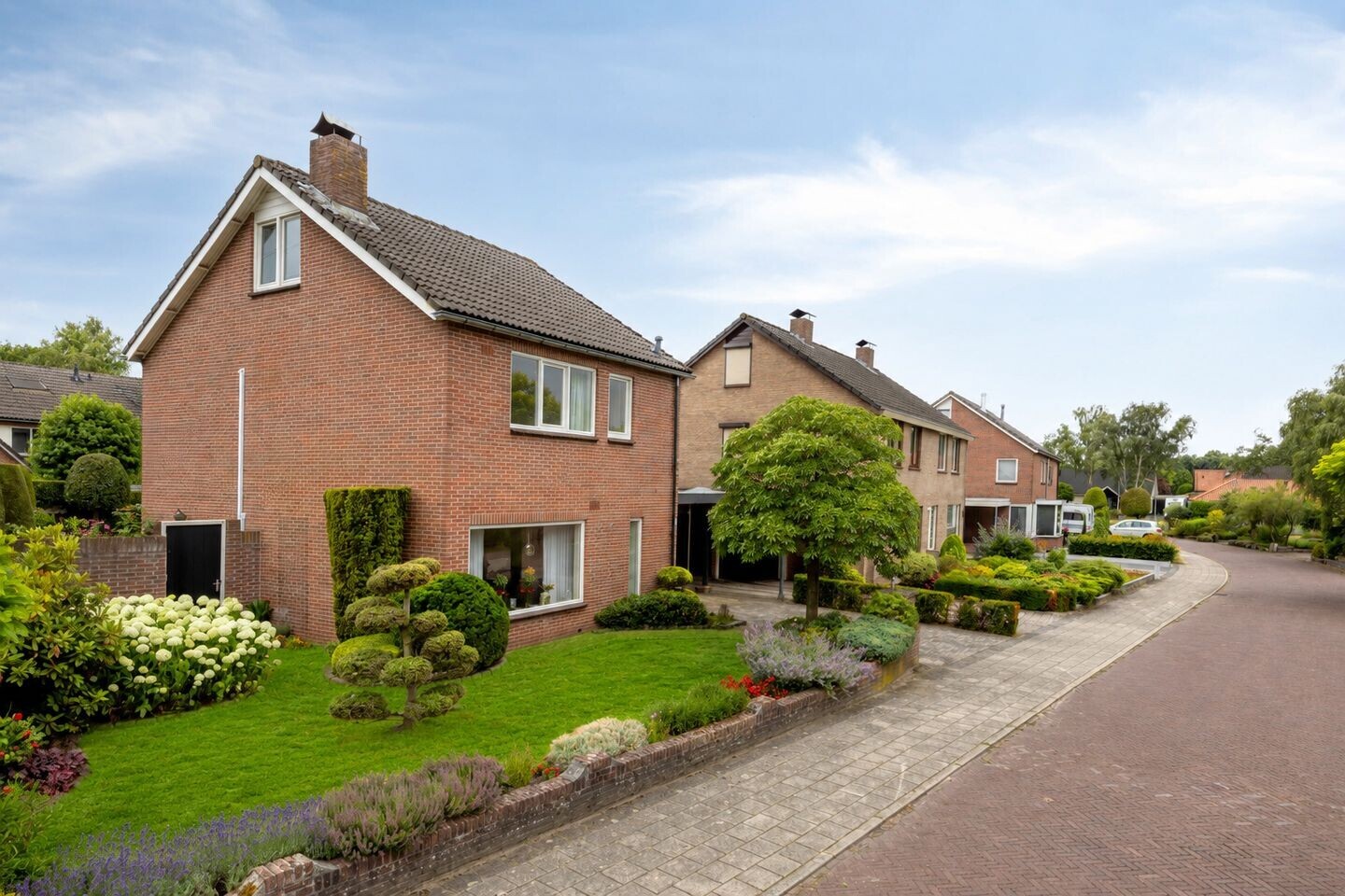 Hoekwoning te koop: Ludgeruslaan 12, Losser