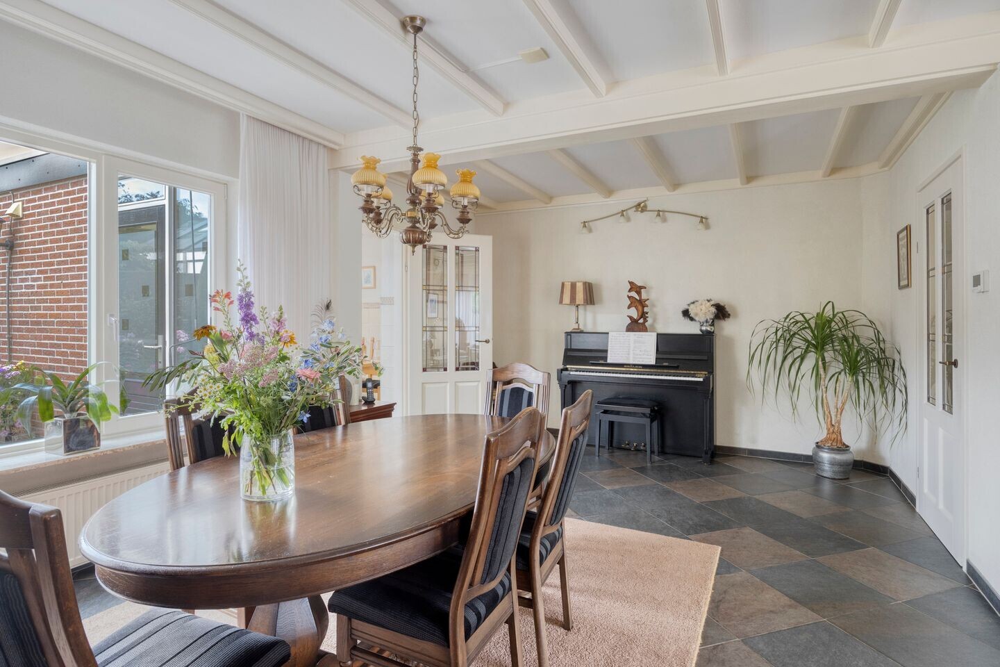 Hoekwoning te koop: Ludgeruslaan 12, Losser