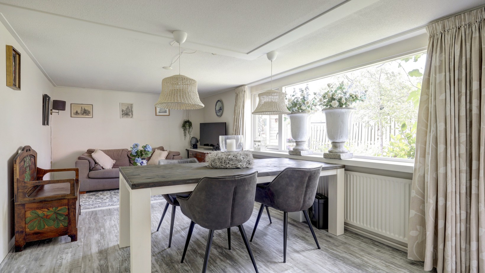 Twee-onder-één-kap te koop: Violierstraat 10, Almelo