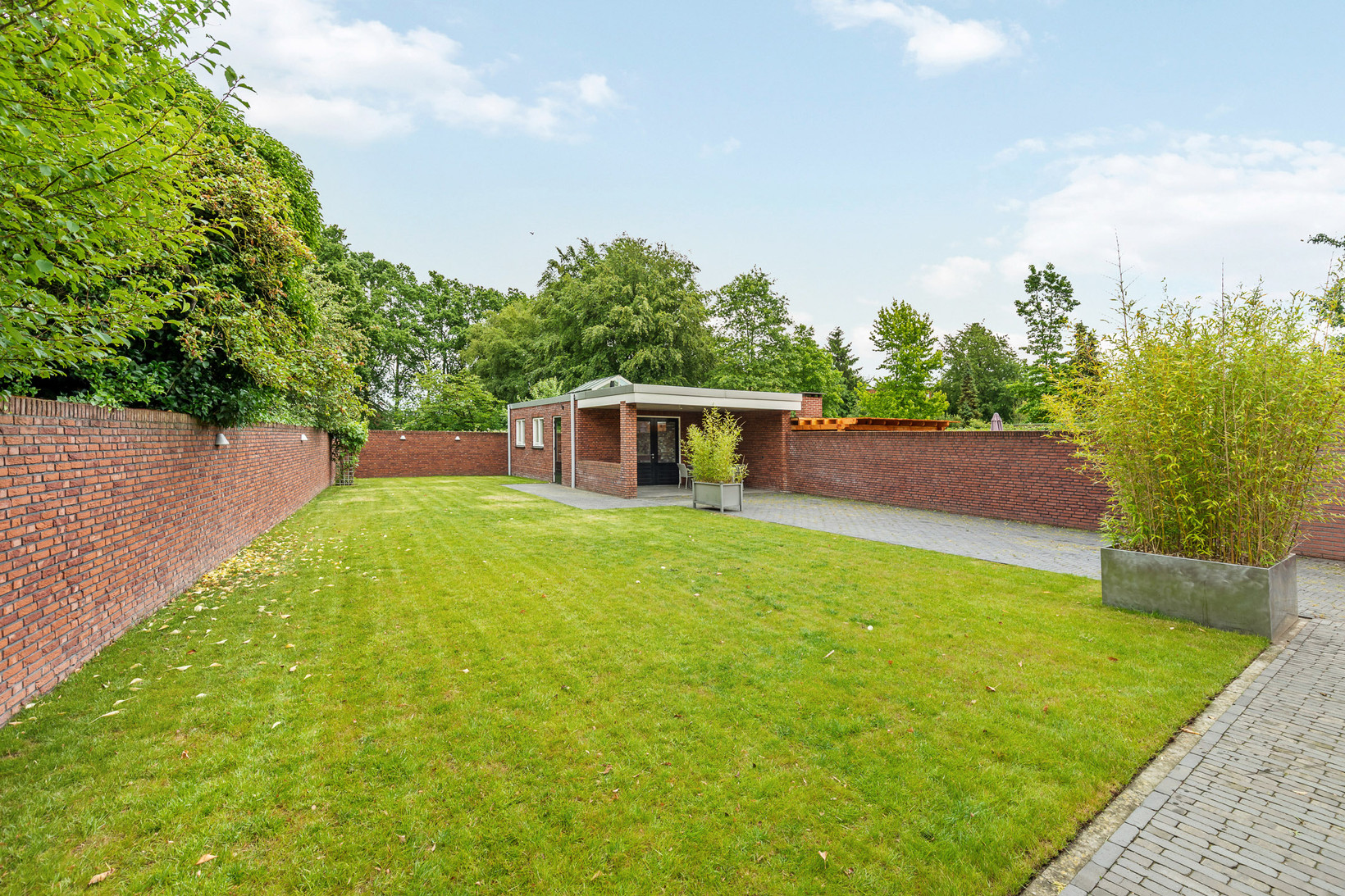 Vrijstaande woning te koop: Planthofsweg 6, Almelo