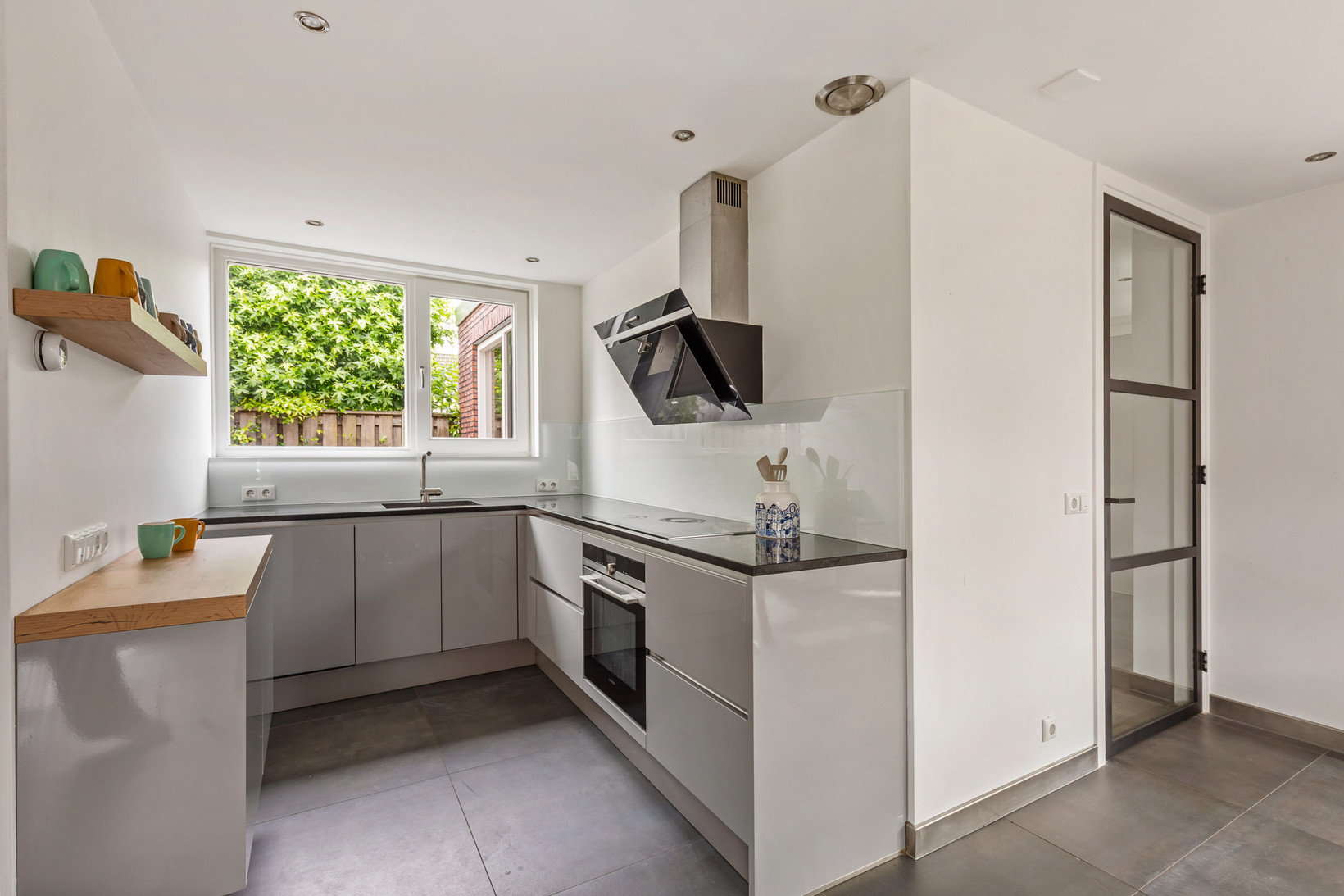 Vrijstaande woning te koop: Planthofsweg 6, Almelo