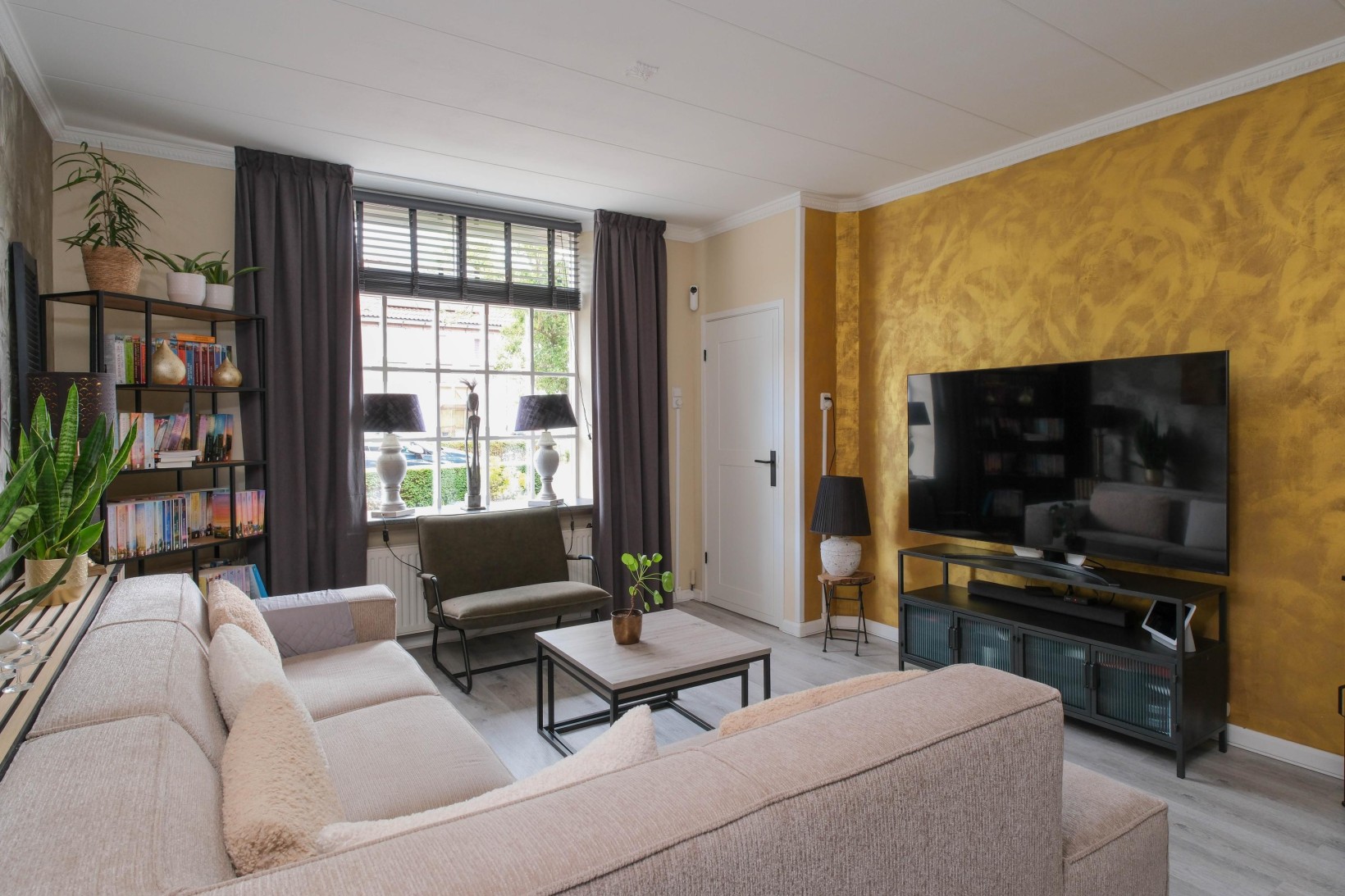 Tussenwoning te koop: Jasmijnstraat 45, Almelo