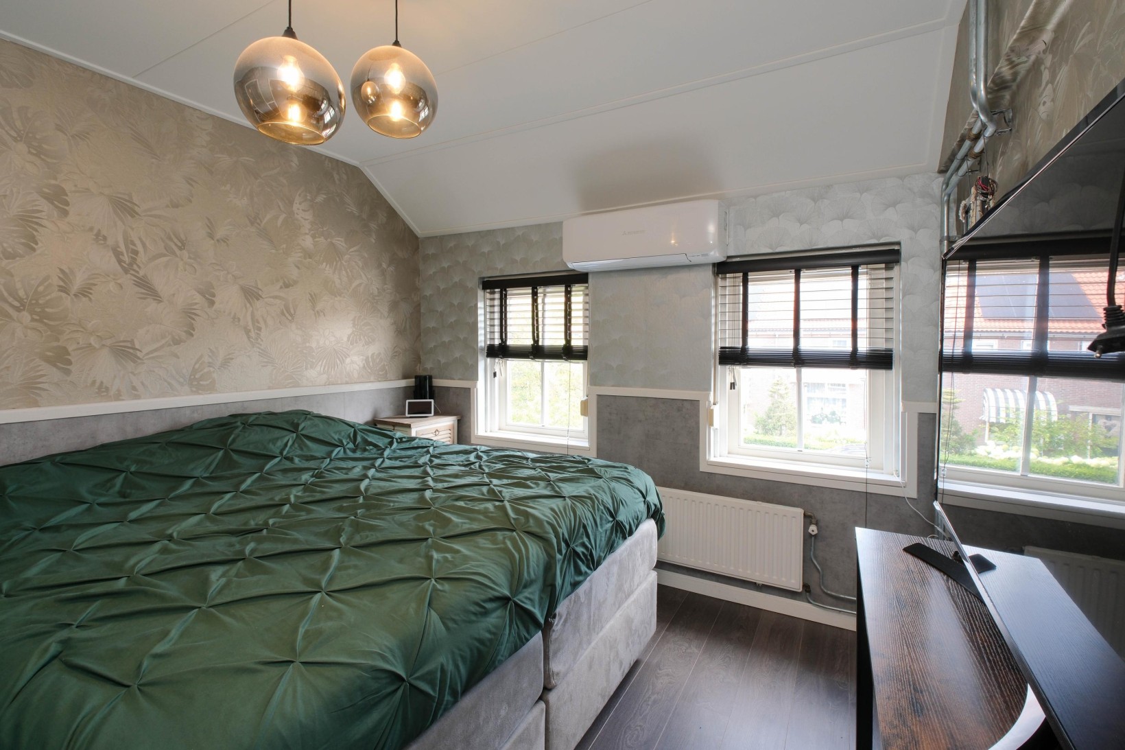Tussenwoning te koop: Jasmijnstraat 45, Almelo