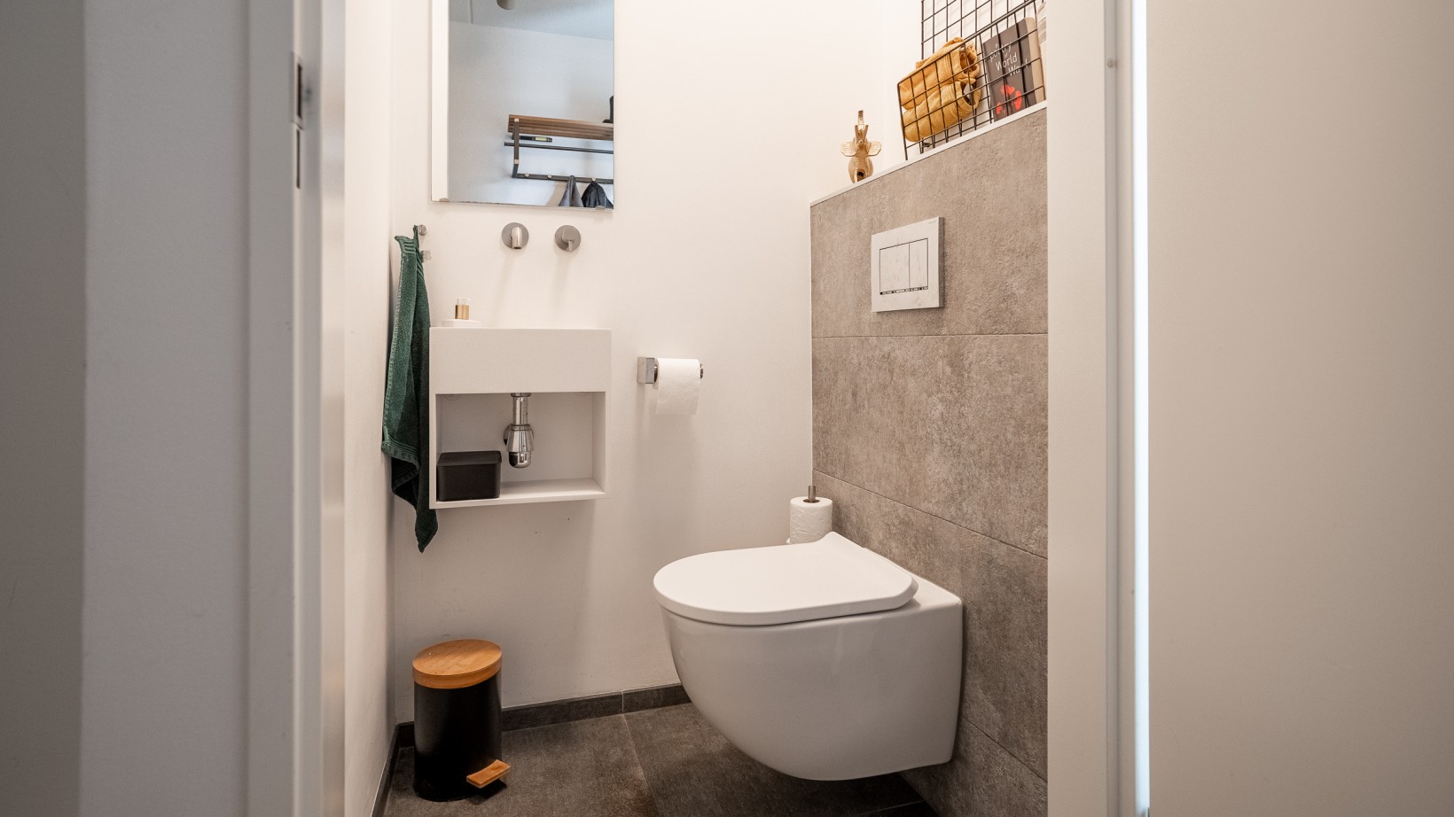 Tussenwoning te koop: Van Wulfften Palthestraat 28, Almelo