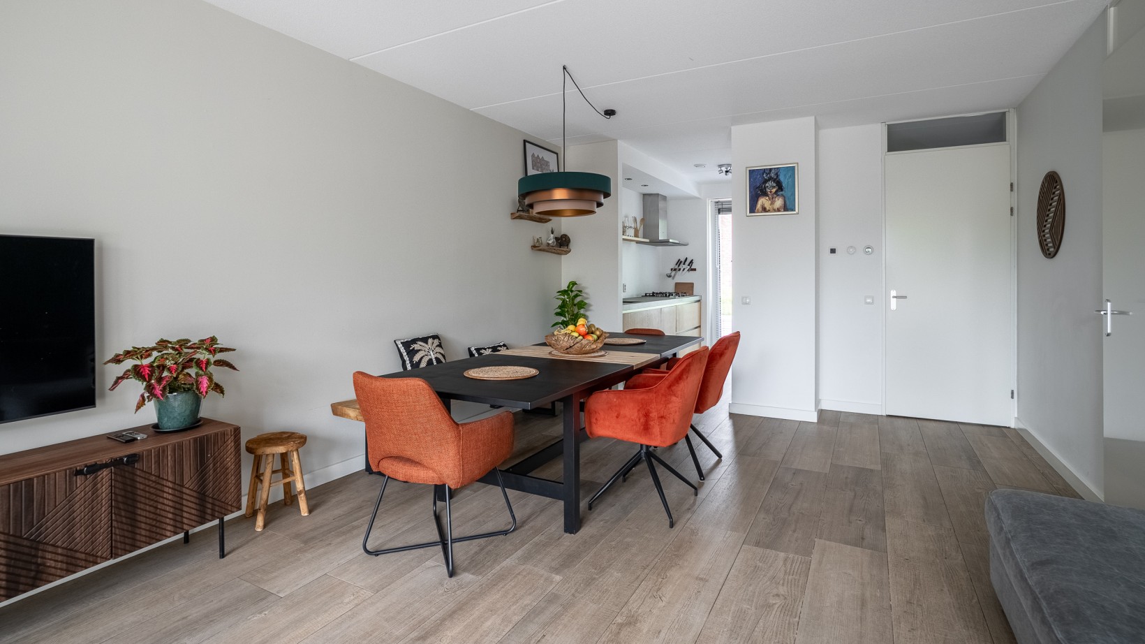 Tussenwoning te koop: Van Wulfften Palthestraat 28, Almelo