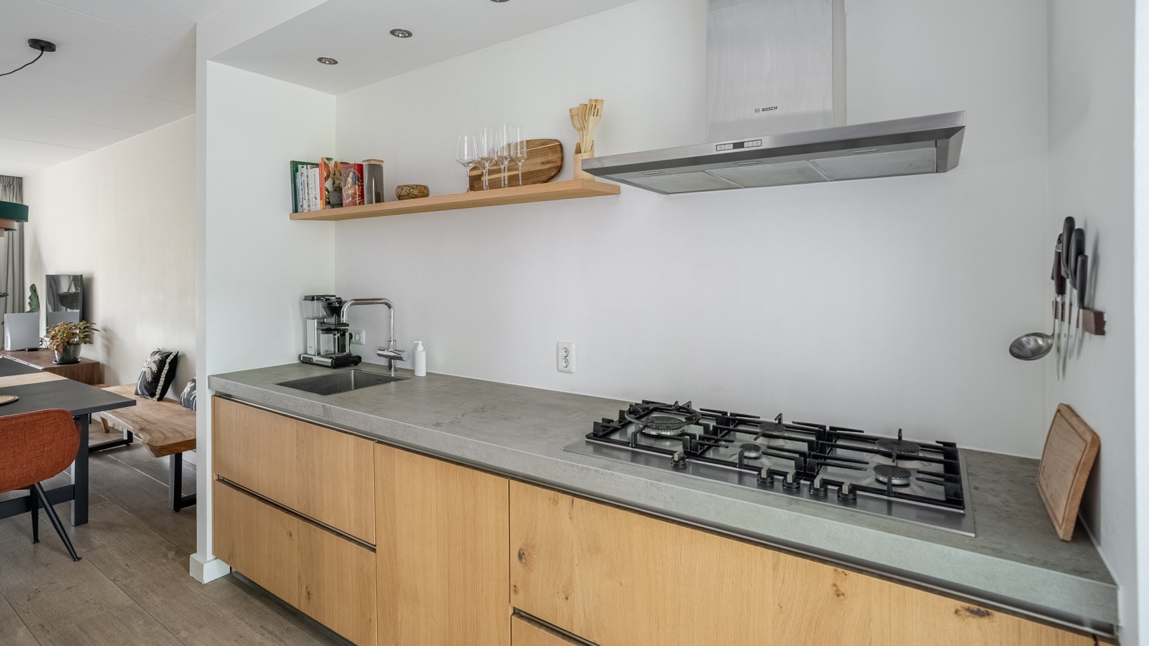 Tussenwoning te koop: Van Wulfften Palthestraat 28, Almelo