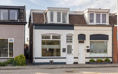 Ambtstraat 143