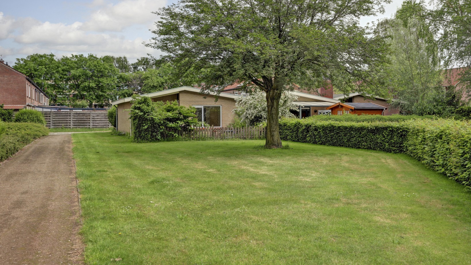 Hoekwoning te koop: Pieter de Hoochstraat 17, Almelo