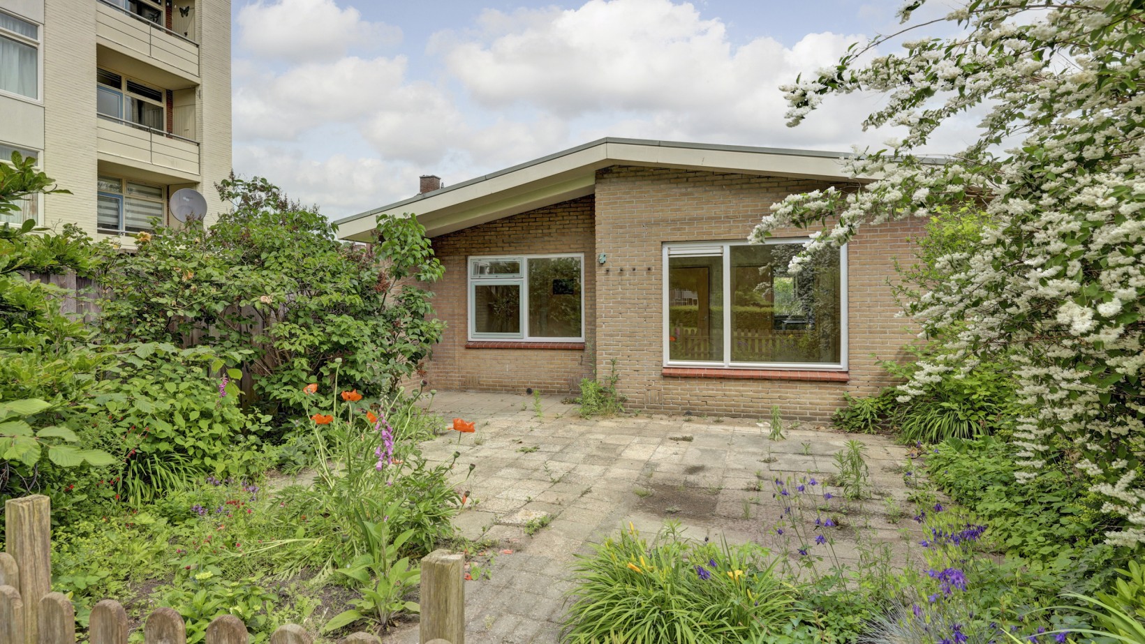 Hoekwoning te koop: Pieter de Hoochstraat 17, Almelo