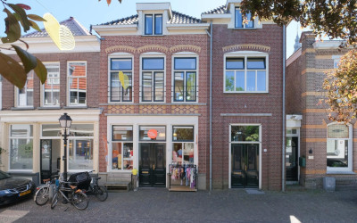 Doelenstraat 21