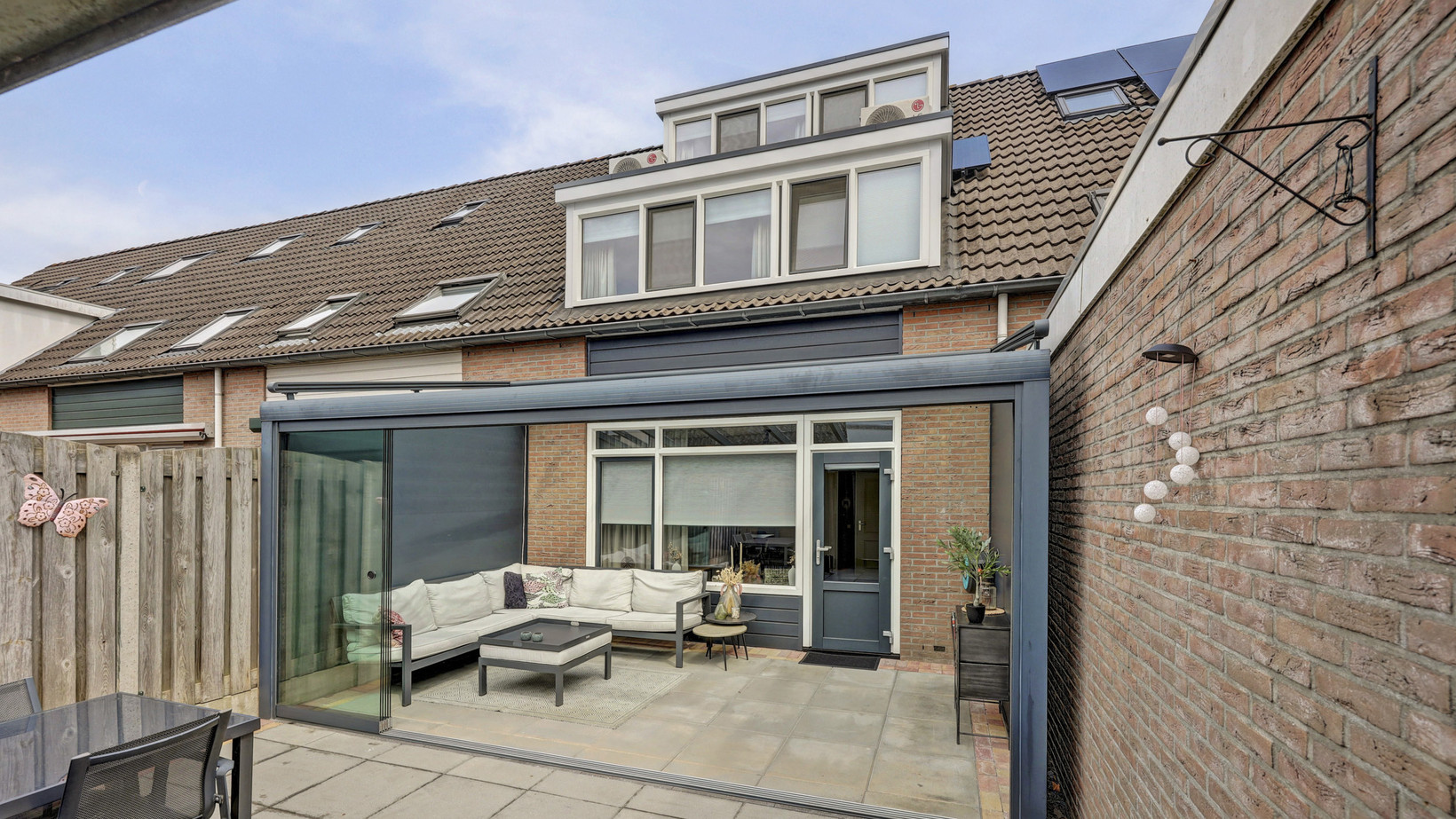Tussenwoning te koop: Vijverhof 39, Almelo