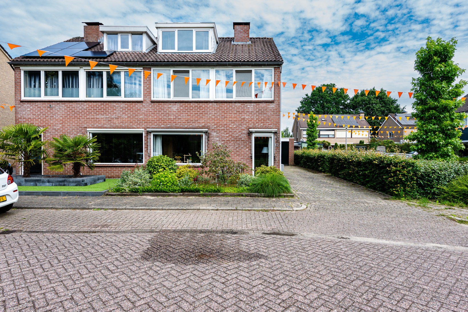 Twee-onder-één-kap te koop: Den Bramel 12, Almelo