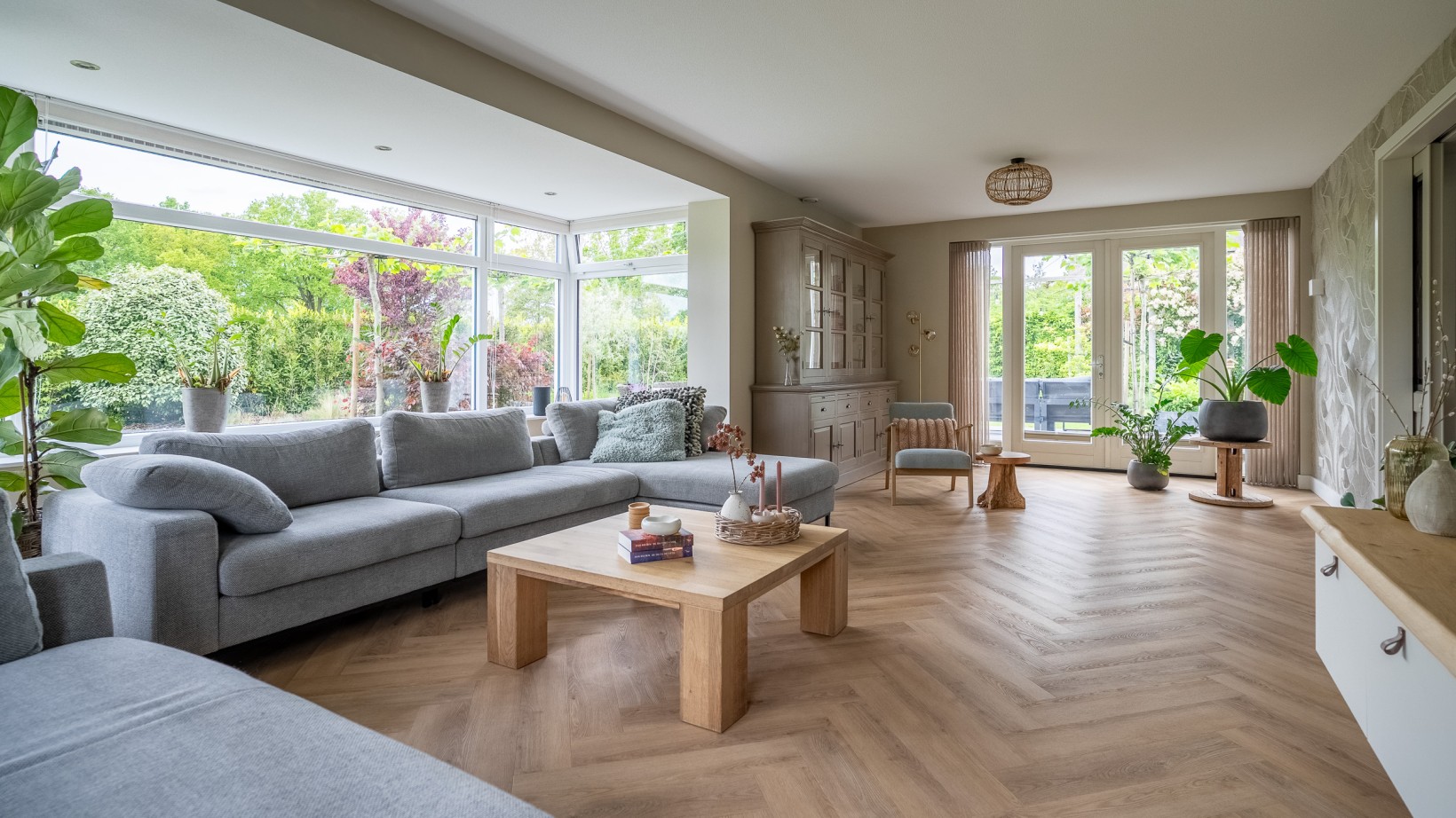 Vrijstaande woning te koop: Leeghwaterlaan 11, Almelo