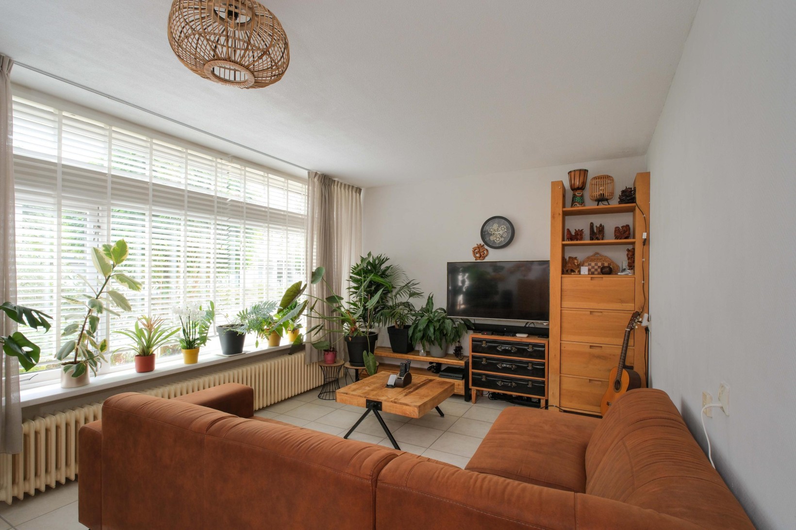 Tussenwoning te koop: Abbingastate 7, Almelo