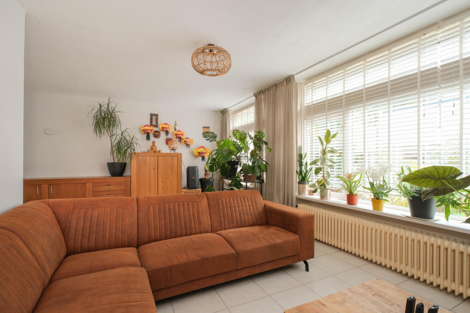 Tussenwoning te koop: Abbingastate 7, Almelo