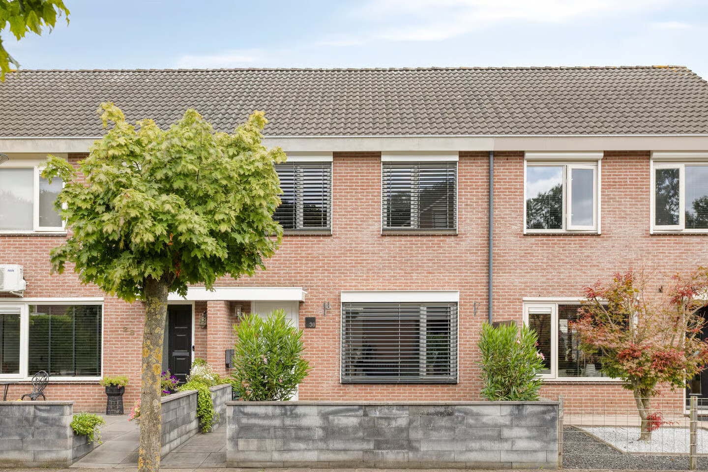 Tussenwoning te koop: De Merel 30, Almelo