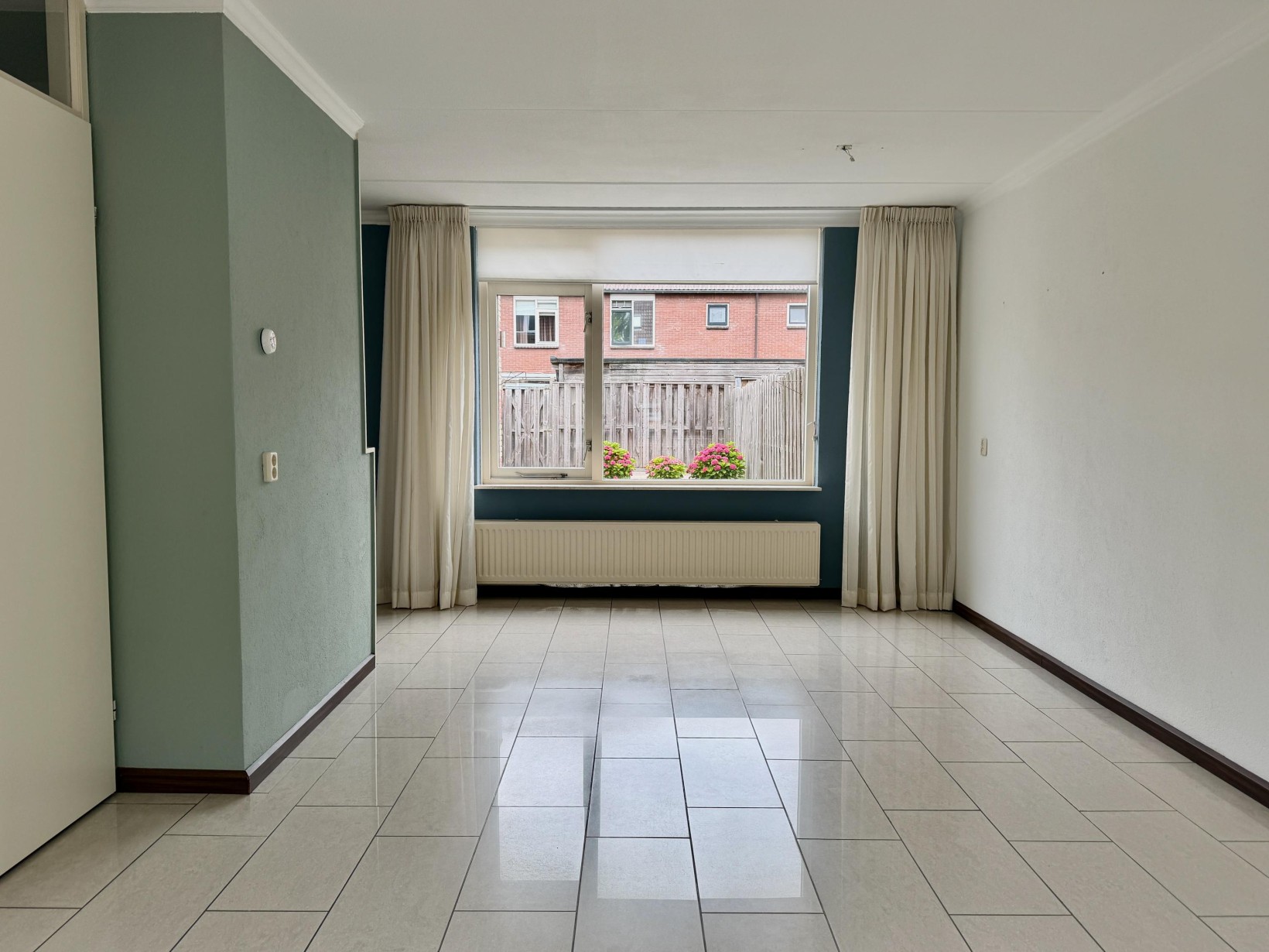 Tussenwoning te koop: De Valk 36, Almelo