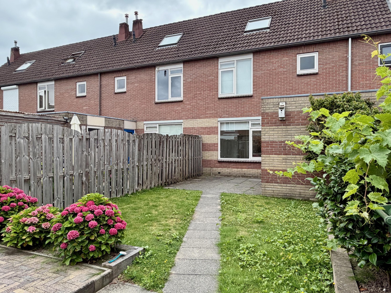 Tussenwoning te koop: De Valk 36, Almelo