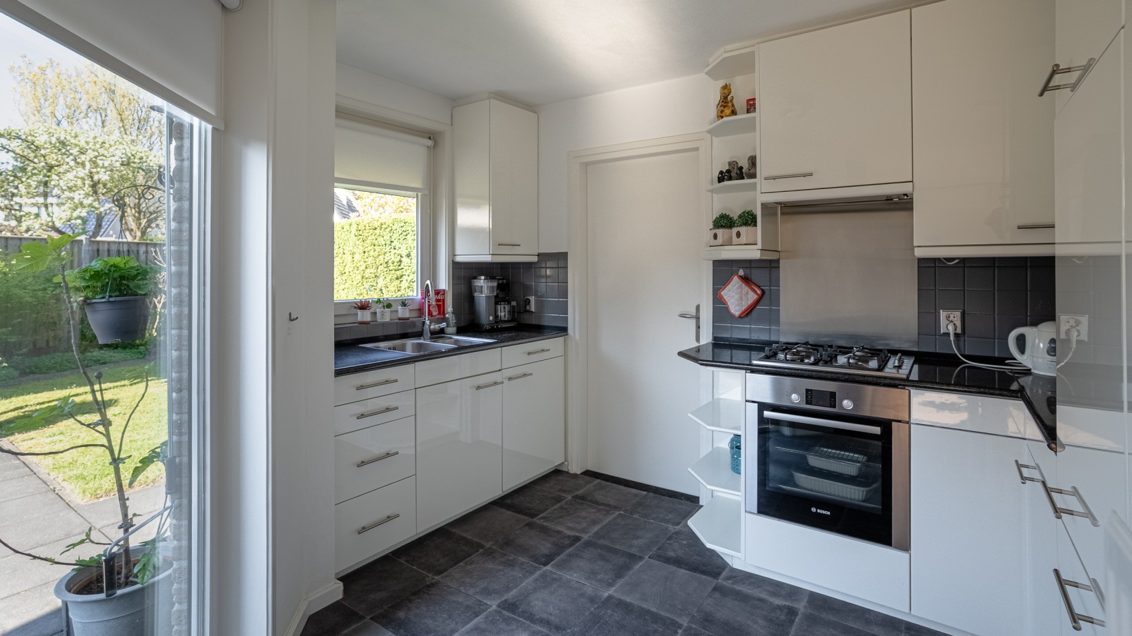 Vrijstaande woning te koop: De Ortolaan 10, Almelo