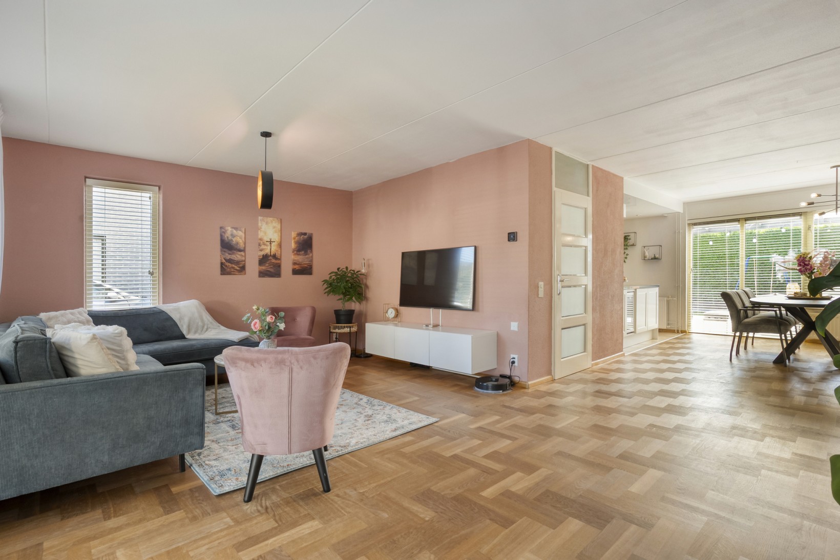 Tussenwoning te koop: De Plevier 126, Almelo