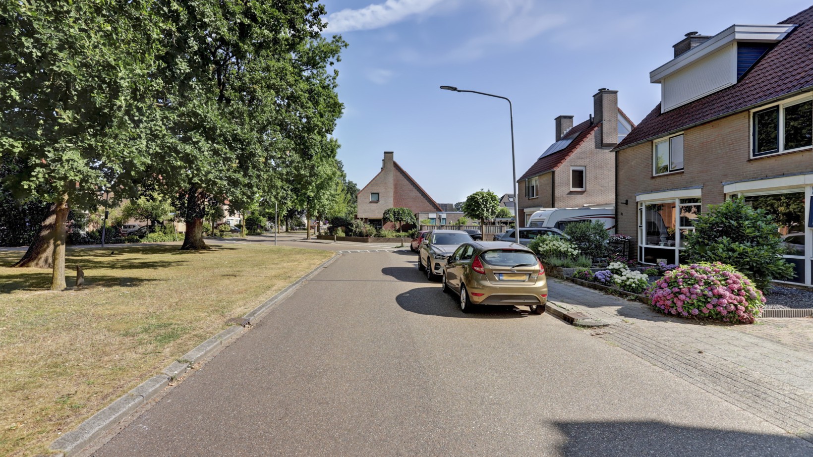 Tussenwoning te koop: De Regenwulp 9, Almelo