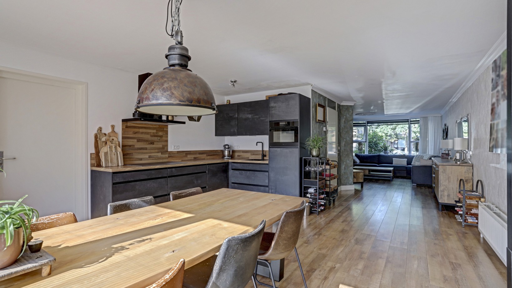 Tussenwoning te koop: De Regenwulp 9, Almelo