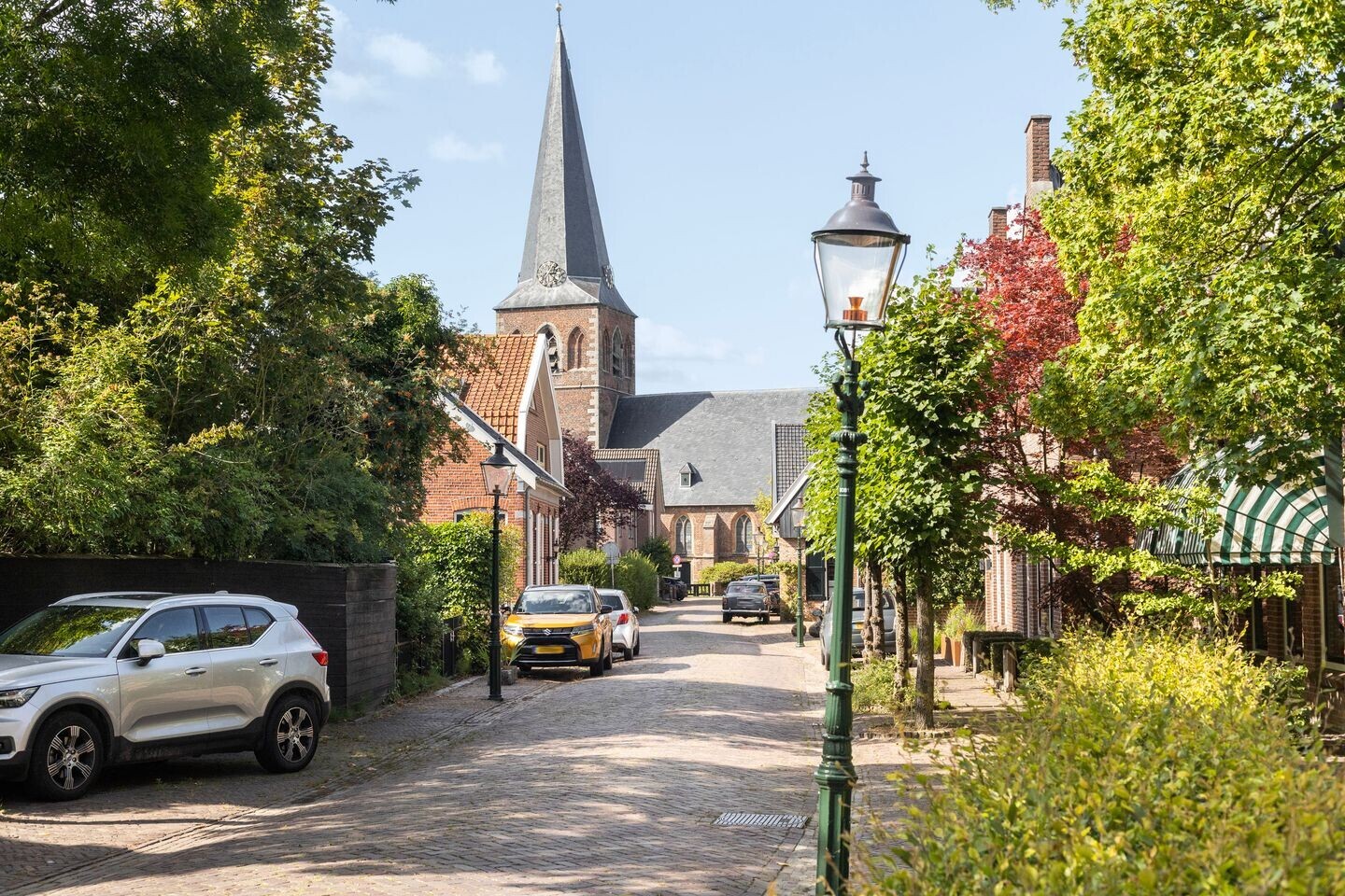 Twee-onder-één-kap te koop: Abraham ten Catestraat 7, Borne