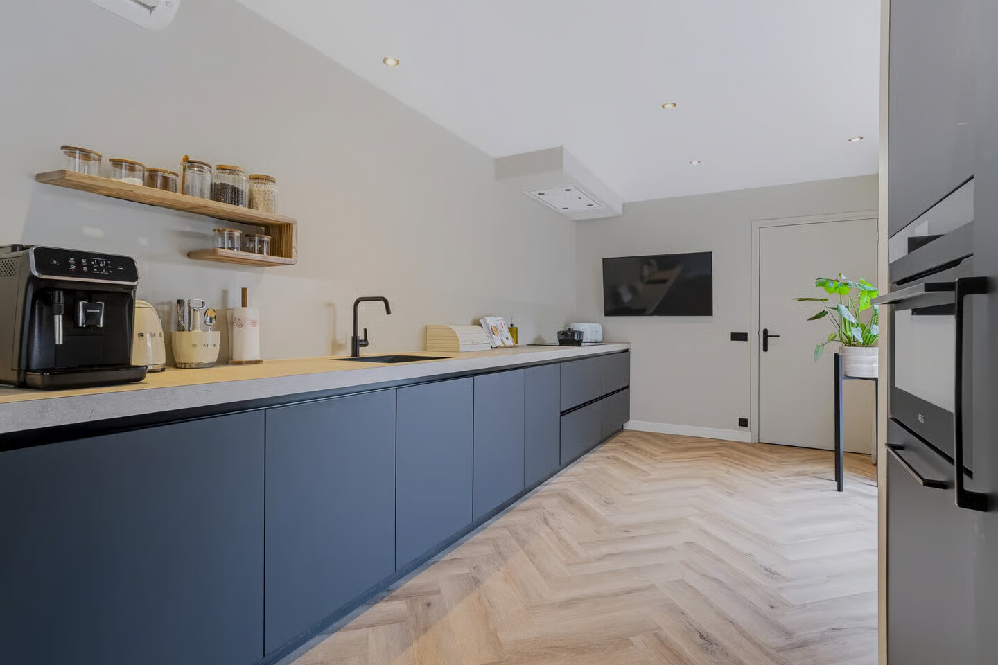Tussenwoning te koop: Anjelierstraat 51, Wierden