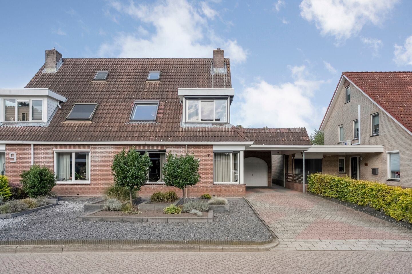 Twee-onder-één-kap te koop: Liezenstraat 11, Beerzerveld