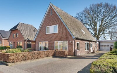 Spoorstraat 11
