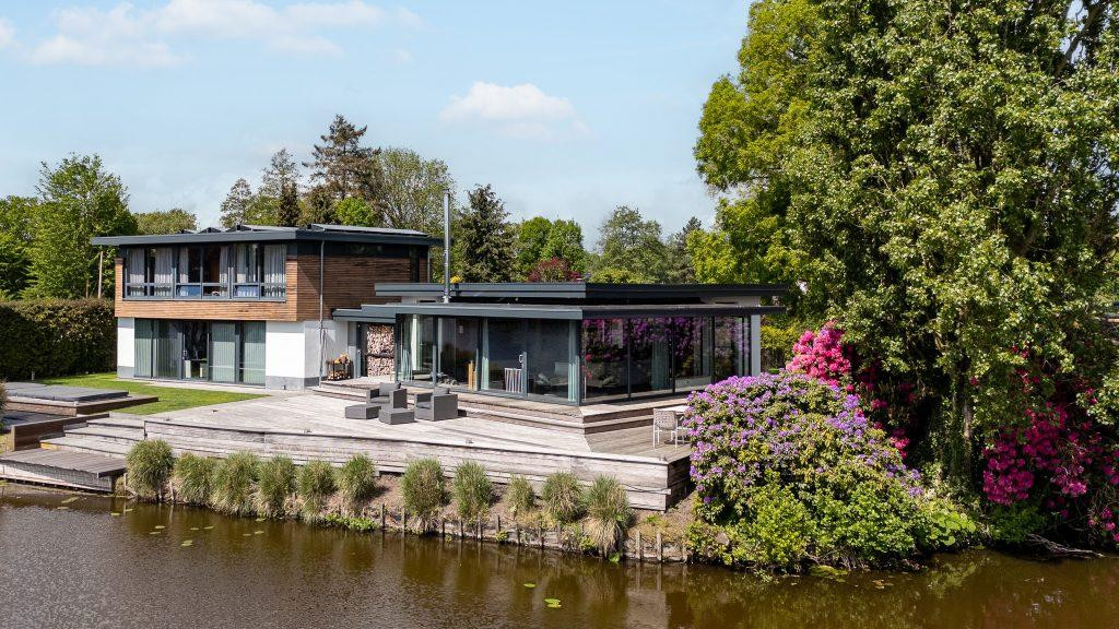 Vrijstaande woning te koop: Vijverlaan 15, Nieuwleusen