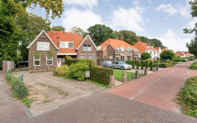 Burg van der Lelysingel 1