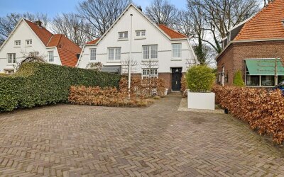 Burg van der Lelysingel 23