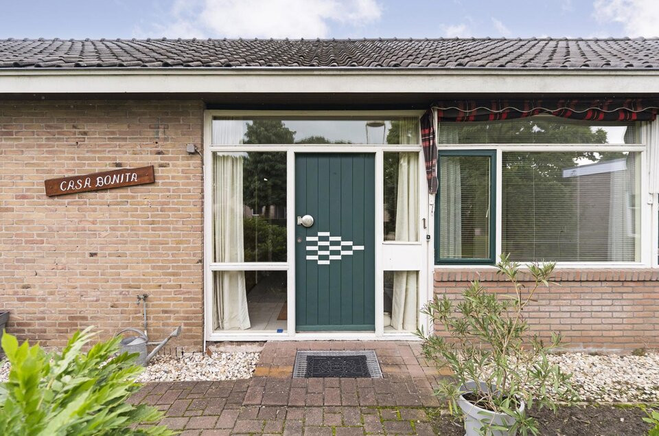 Vrijstaande woning te koop: Beneluxplantsoen 1, Coevorden