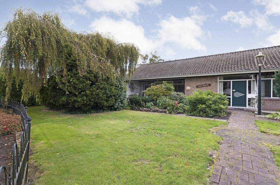 Vrijstaande woning te koop: Beneluxplantsoen 1, Coevorden