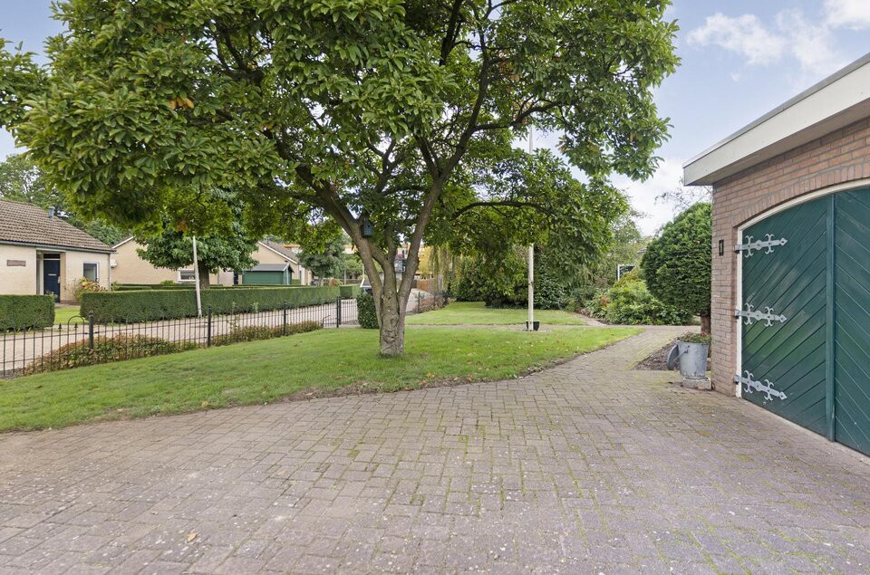 Vrijstaande woning te koop: Beneluxplantsoen 1, Coevorden