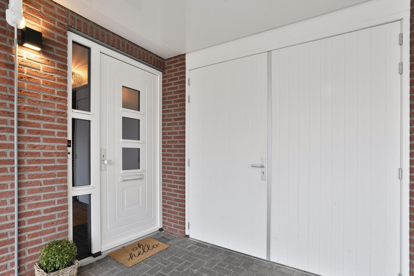 Twee-onder-één-kap te koop: Moesdistel 11, Coevorden