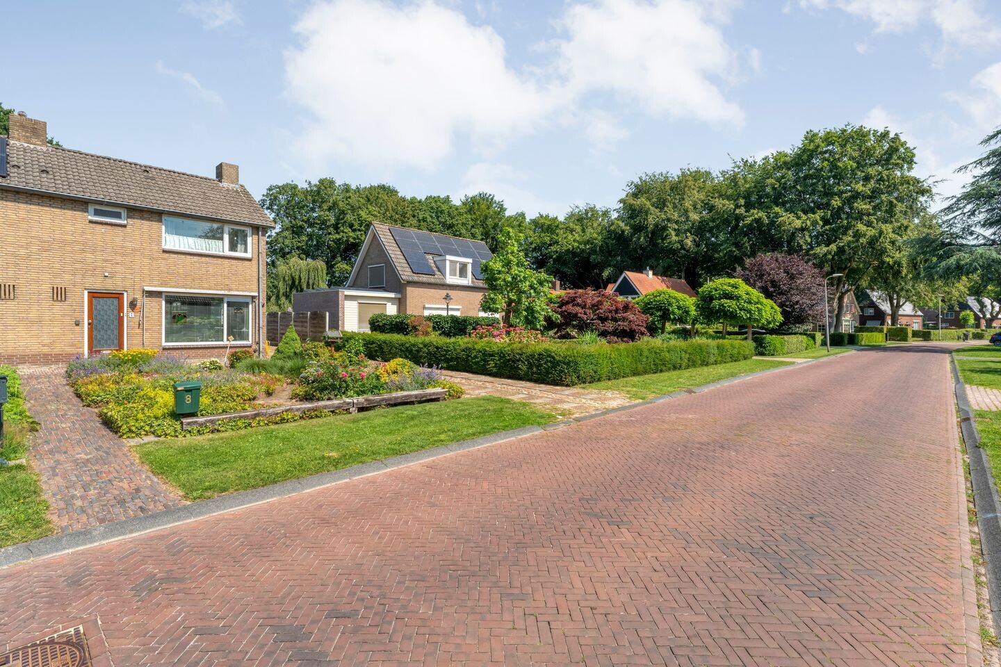 Twee-onder-één-kap te koop: Thyakkerstraat 8, Dalen
