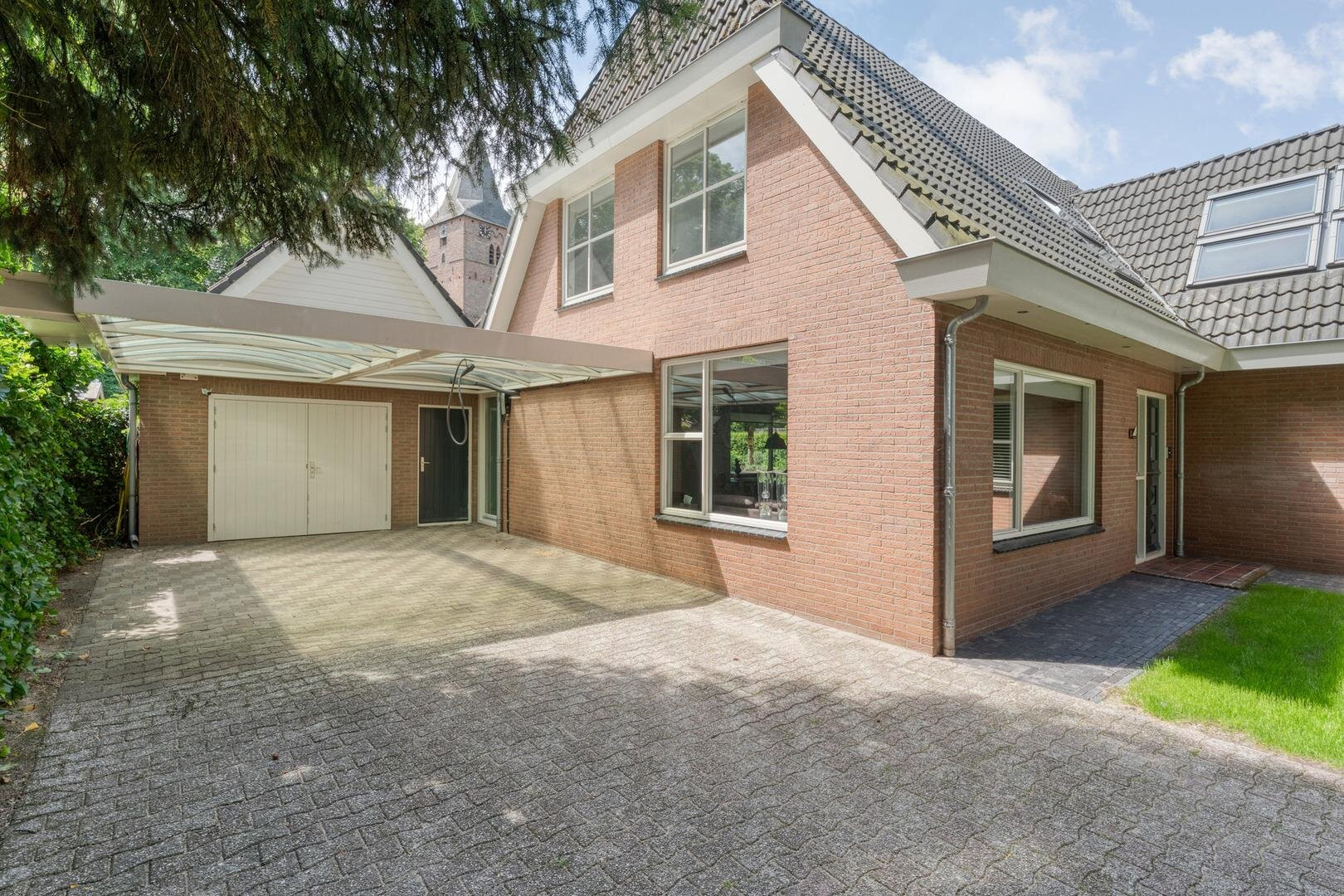 Vrijstaande woning te koop: Kruisstraat 2, Dalen